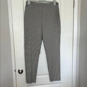 Elie Tahari Black & White Geometric Straight Leg Pants